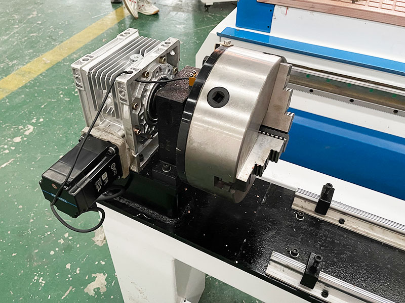 自動換刀 3D數(shù)控木工雕刻機（帶四軸旋轉(zhuǎn)工作臺）