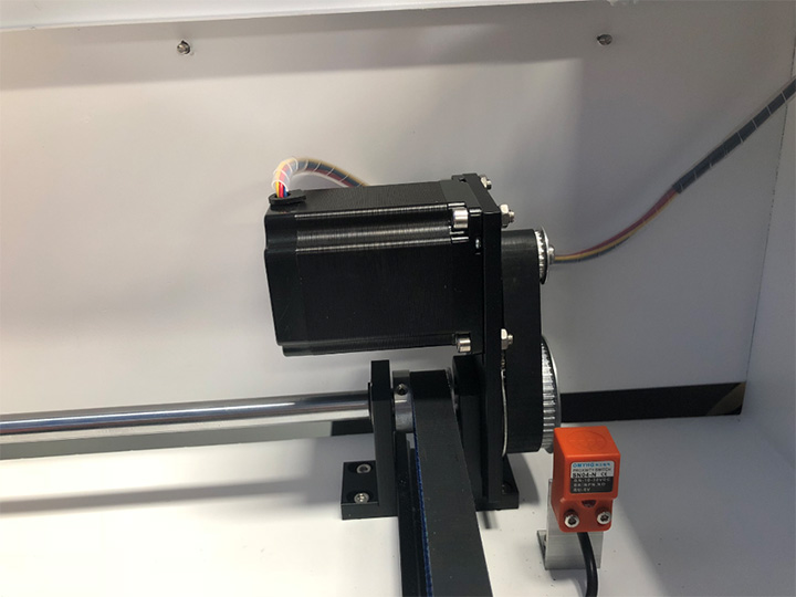 臺式激光切割機的步進電機