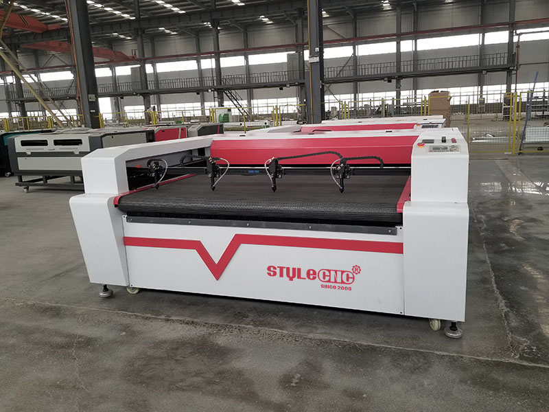 用于貼花和被子套件的平板激光切割機