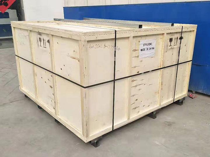 CO2 激光切割機包