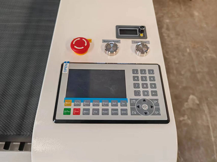 2025最棒的 CO2 適合小型企業和家庭使用的激光切割機