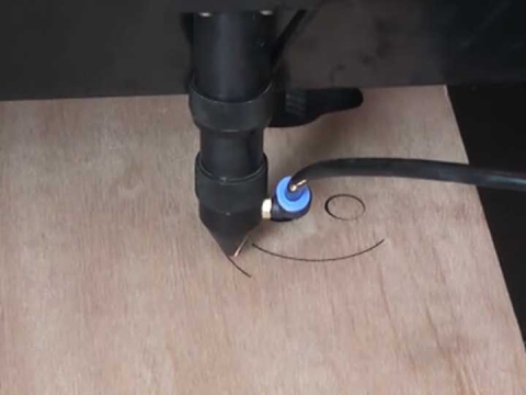 高精度膠合板激光木材切割機(jī) 高精度膠合板激光木材切割機(jī)