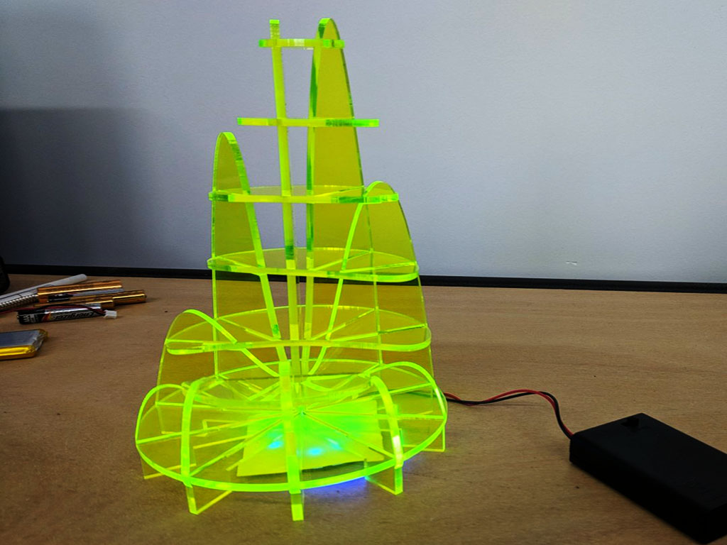 激光切割機(jī)用于3D塑料工藝品