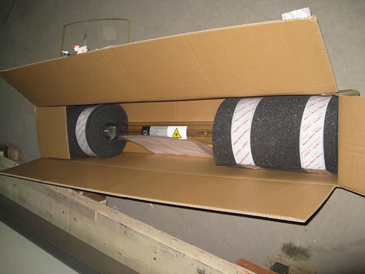 中國可再生能源投資集團 CO2 激光管 80W, 90W, 100W, 130W, 150W, 180W 中國可再生能源投資集團 CO2 激光管 80W, 90W, 100W, 130W, 150W, 180W