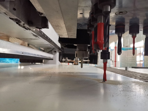 板式家具簡易自動換刀數控銑床(帶排鉆) 板式家具簡易自動換刀數控銑床(帶排鉆)