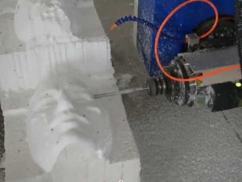 用于泡沫銑削的大幅面五軸數控銑床