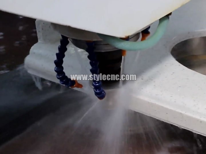 數(shù)控石材切割拋光機(jī)適用于石英、花崗巖、大理石加工過(guò)程 數(shù)控石材切割拋光機(jī)適用于石英、花崗巖、大理石加工過(guò)程