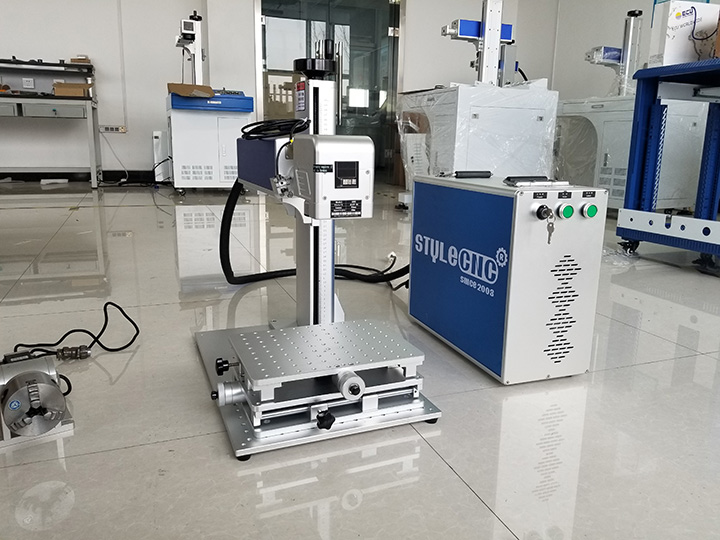 配備 EZCAD2.5 軟件的3D激光雕刻機