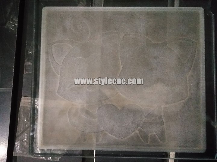 用于玻璃雕刻項目的數控雕刻機