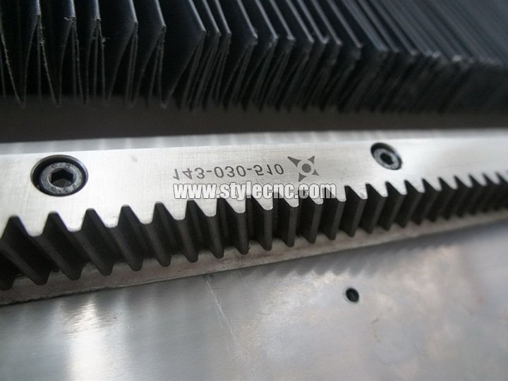 Herion 五軸數控雕刻機用斜齒條和小齒輪