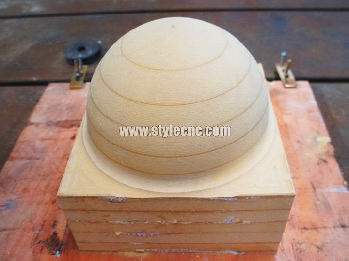 五軸數控銑機示例