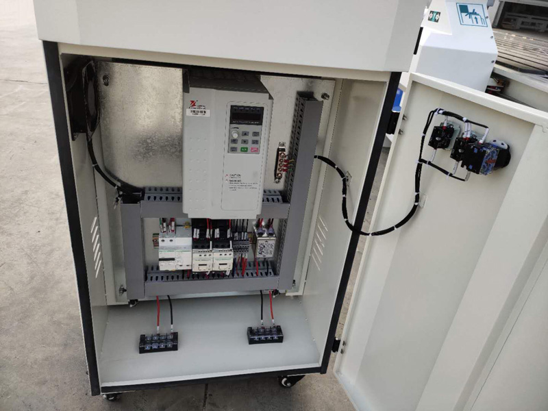 臺灣臺達伺服驅(qū)動器及伺服電機 臺灣臺達伺服驅(qū)動器及伺服電機