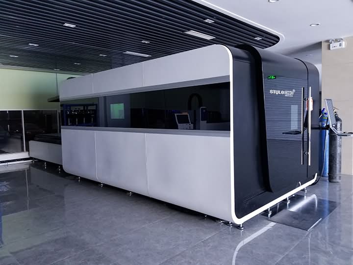 4000W 帶有 IPG 激光源的光纖激光切割系統(tǒng)