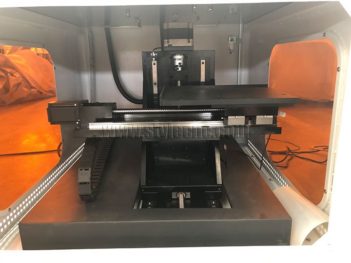 所有軸傳動采用高精度滾珠絲杠，3D激光雕刻機