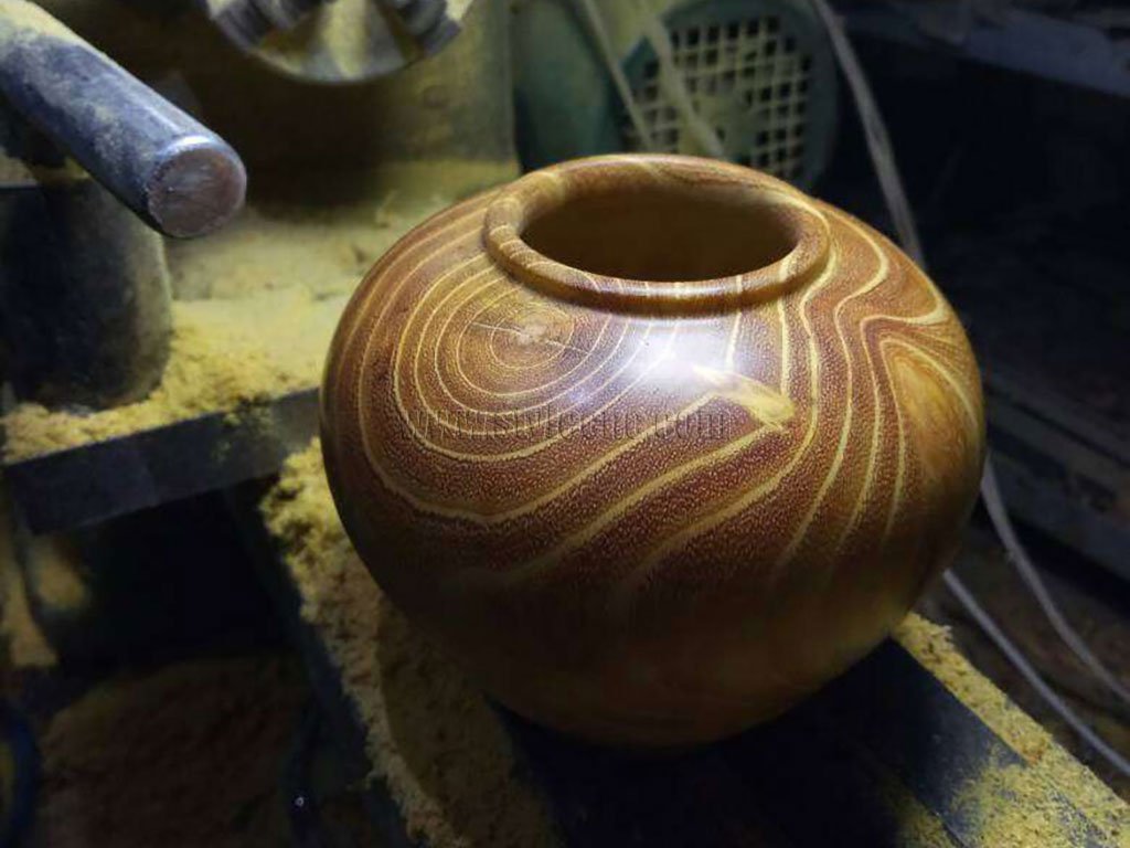 數(shù)控木工車(chē)床加工柘木罐及罐體項(xiàng)目