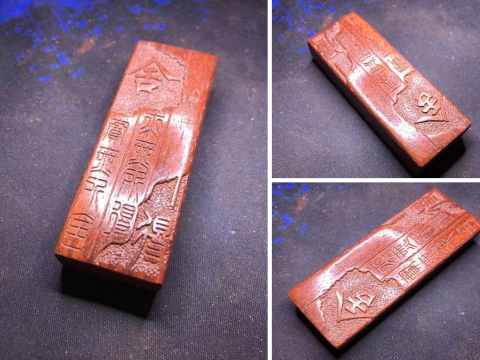 小型數控雕刻機，適用于木質標牌和牌匾雕刻項目