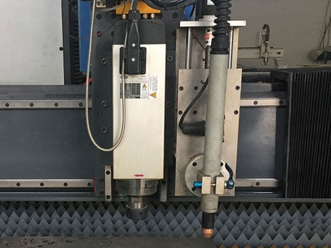 數控等離子工作臺與數控銑床主軸相結合 數控等離子工作臺與數控銑床主軸相結合