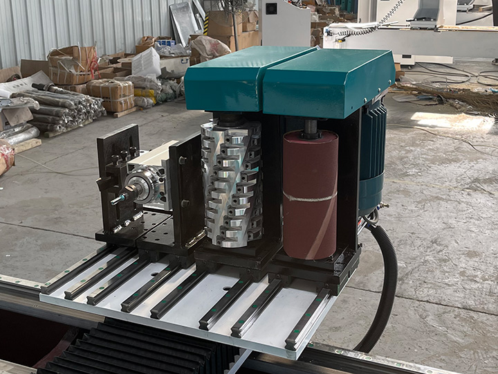 自動送料多功能數(shù)控木工車床