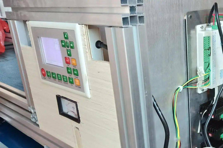 連接電流表 連接電流表