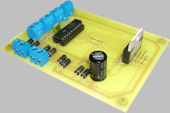 步進(jìn)電機(jī)驅(qū)動(dòng)器控制板