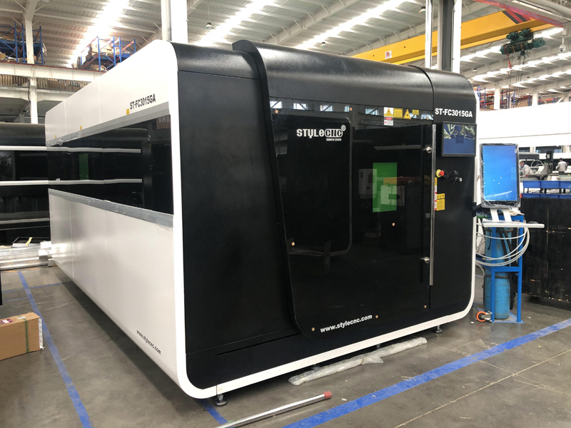 ST-FC3015GA全自動精密數控光纖激光金屬切割機在美國