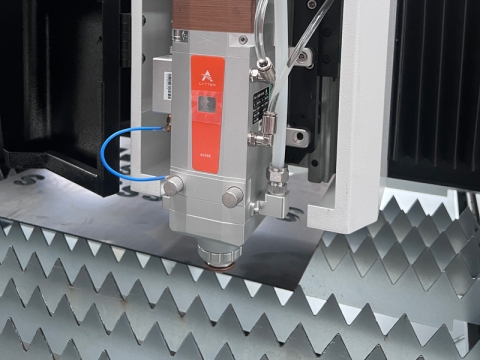 2024用于切割金屬板的最便宜的光纖激光切割機 2024用于切割金屬板的最便宜的光纖激光切割機