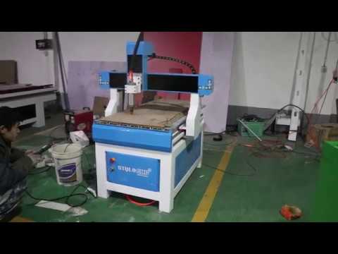 羅馬尼亞學(xué)校的小型數(shù)控雕刻機(jī) 6090