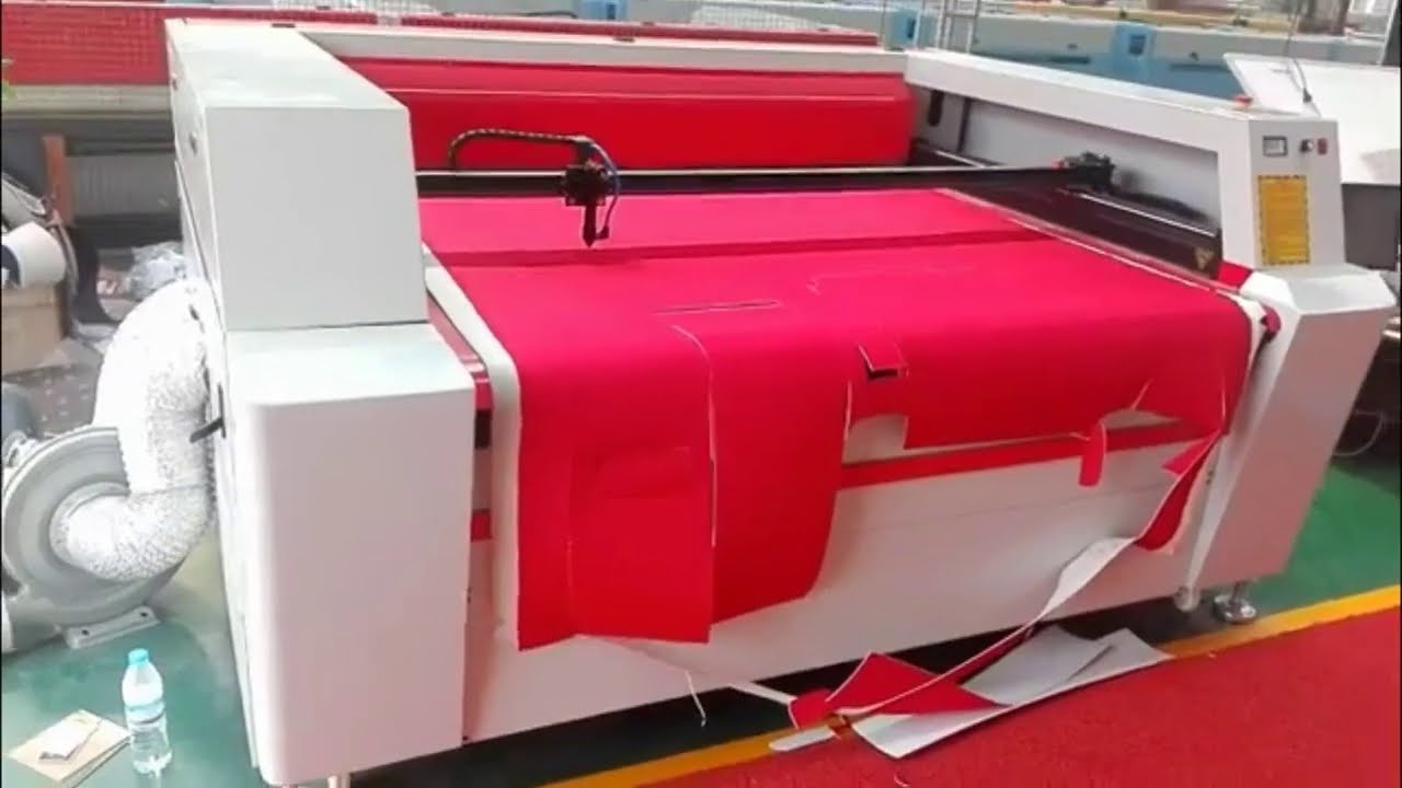 數控家用激光布料切割機,帶自動送料器 數控家用激光布料切割機,帶自動送料器