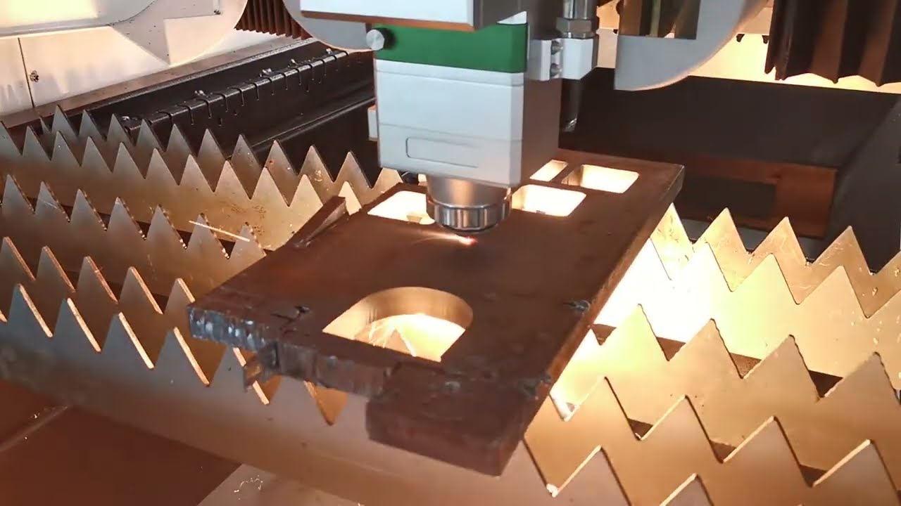 用于汽車配件的光纖激光金屬切割機